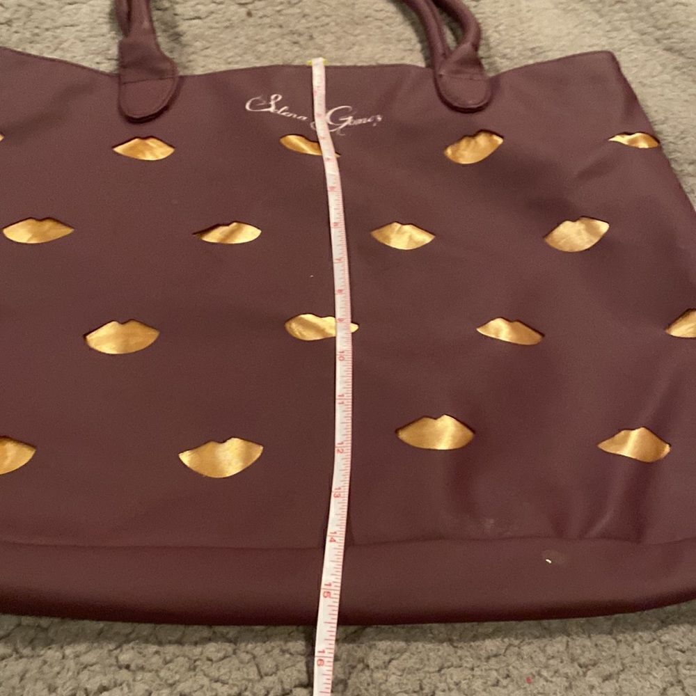 Selena Gomez Purple Tote With Lips Purple & Gold - Picture 4 of 8